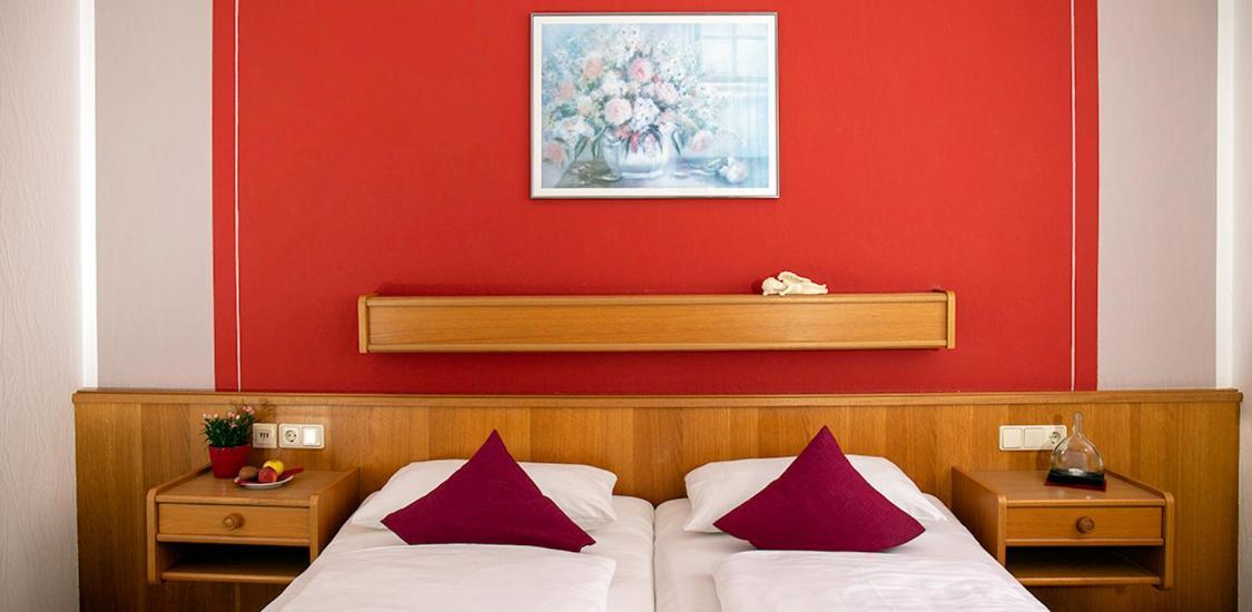 Hotel Garni Zum Hirschen Iphofen Eksteriør billede