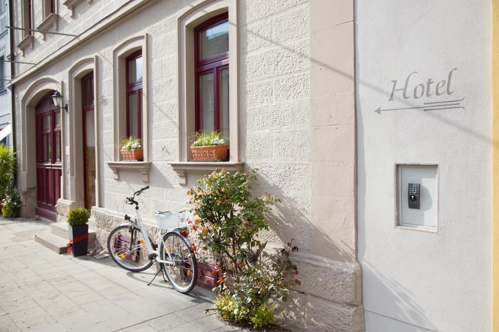 Hotel Garni Zum Hirschen Iphofen Eksteriør billede